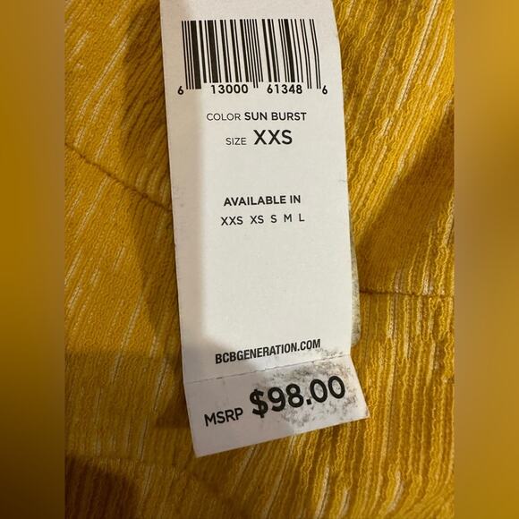 BCBGeneration Abstract Stripe
Bodycon Dress NWT SUNBURST YELLOW XXS BODYCON - Picture 9 of 9